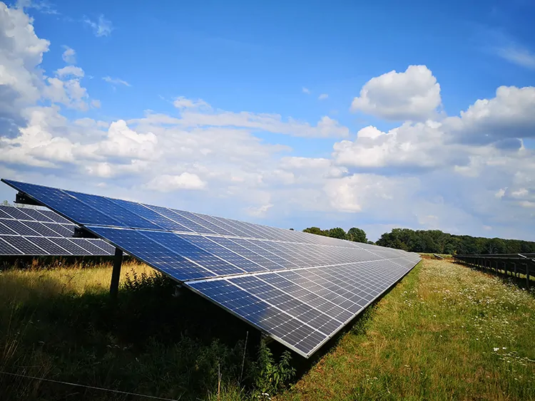 Instaladora de parques solares: control total de proyectos, compras y mantenimiento
